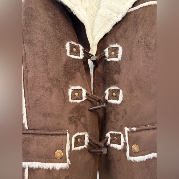 Brown Shearling Women's Jacket - Picture 4 of 8
